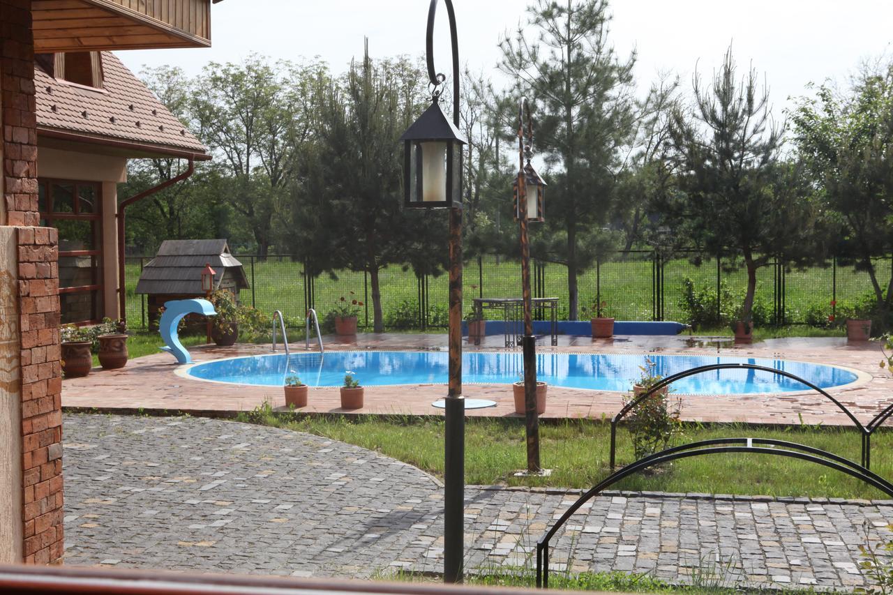 Publo Spa Hotel Vyshkove Exterior photo